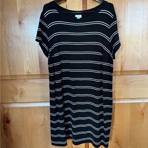 T-Shirt Dress. Black With White Stripes. Cute & Comfy! Only Worn Once! Size 2X